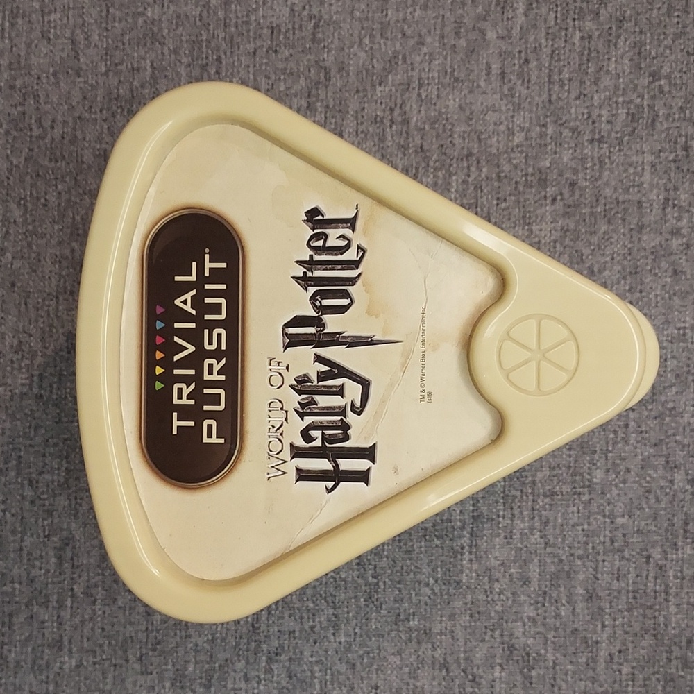 2009 Hasbro Warner Bros. World of Harry Potter Trivial Pursuit Card Dice Game